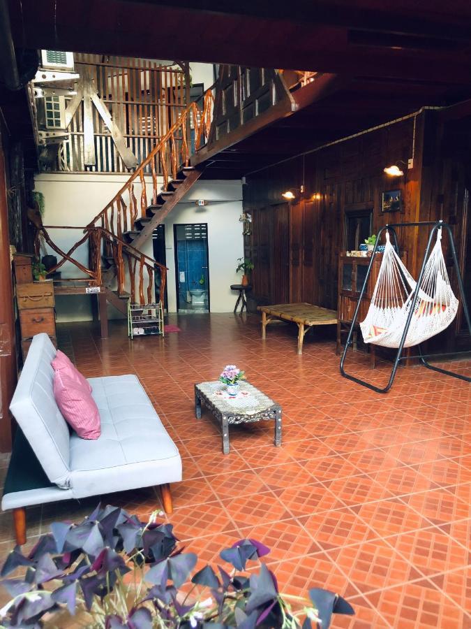 Banthai Guesthouse Phetchaburi Exteriör bild