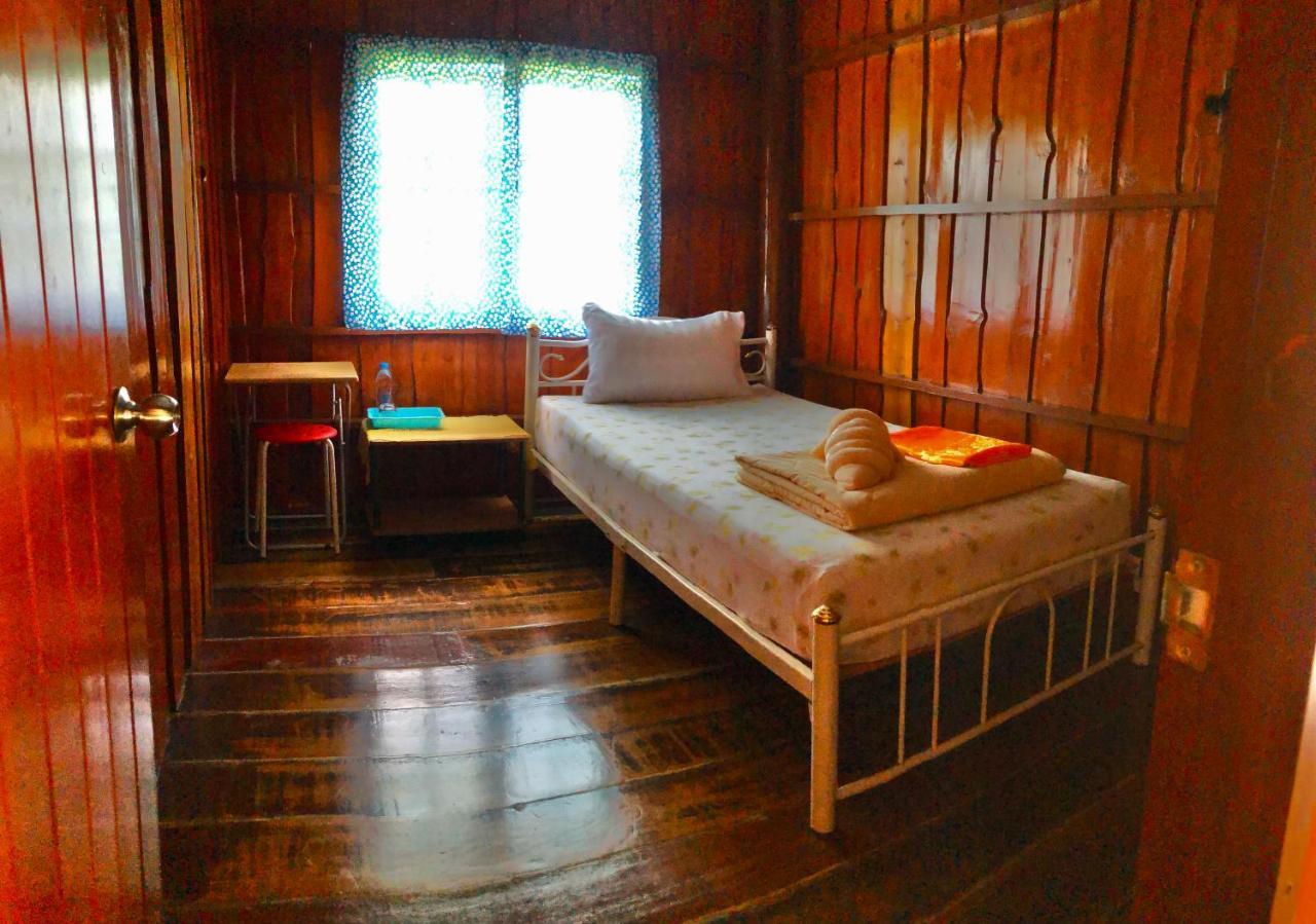 Banthai Guesthouse Phetchaburi Exteriör bild