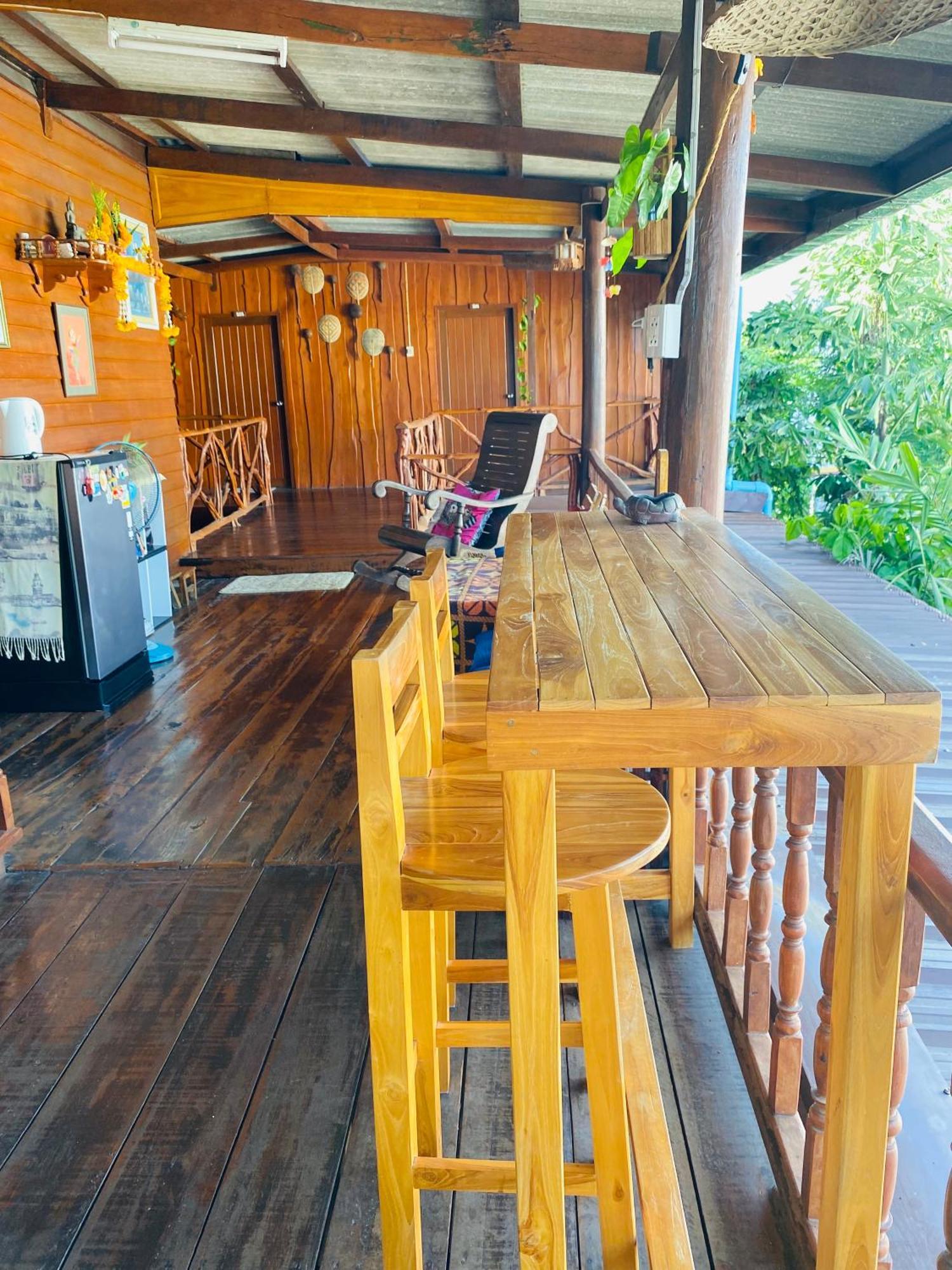 Banthai Guesthouse Phetchaburi Exteriör bild