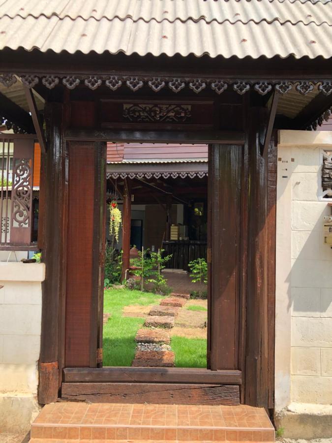Banthai Guesthouse Phetchaburi Exteriör bild