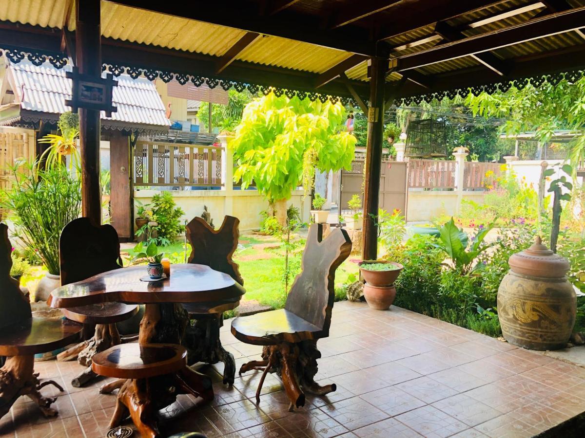 Banthai Guesthouse Phetchaburi Exteriör bild